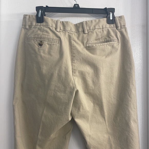 Men’s Old Navy Athletic fit Khakis - Picture 6 of 13
